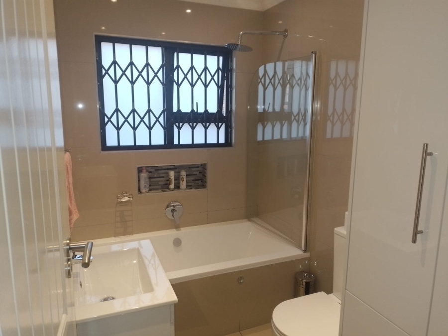 To Let 3 Bedroom Property for Rent in Soneike Western Cape